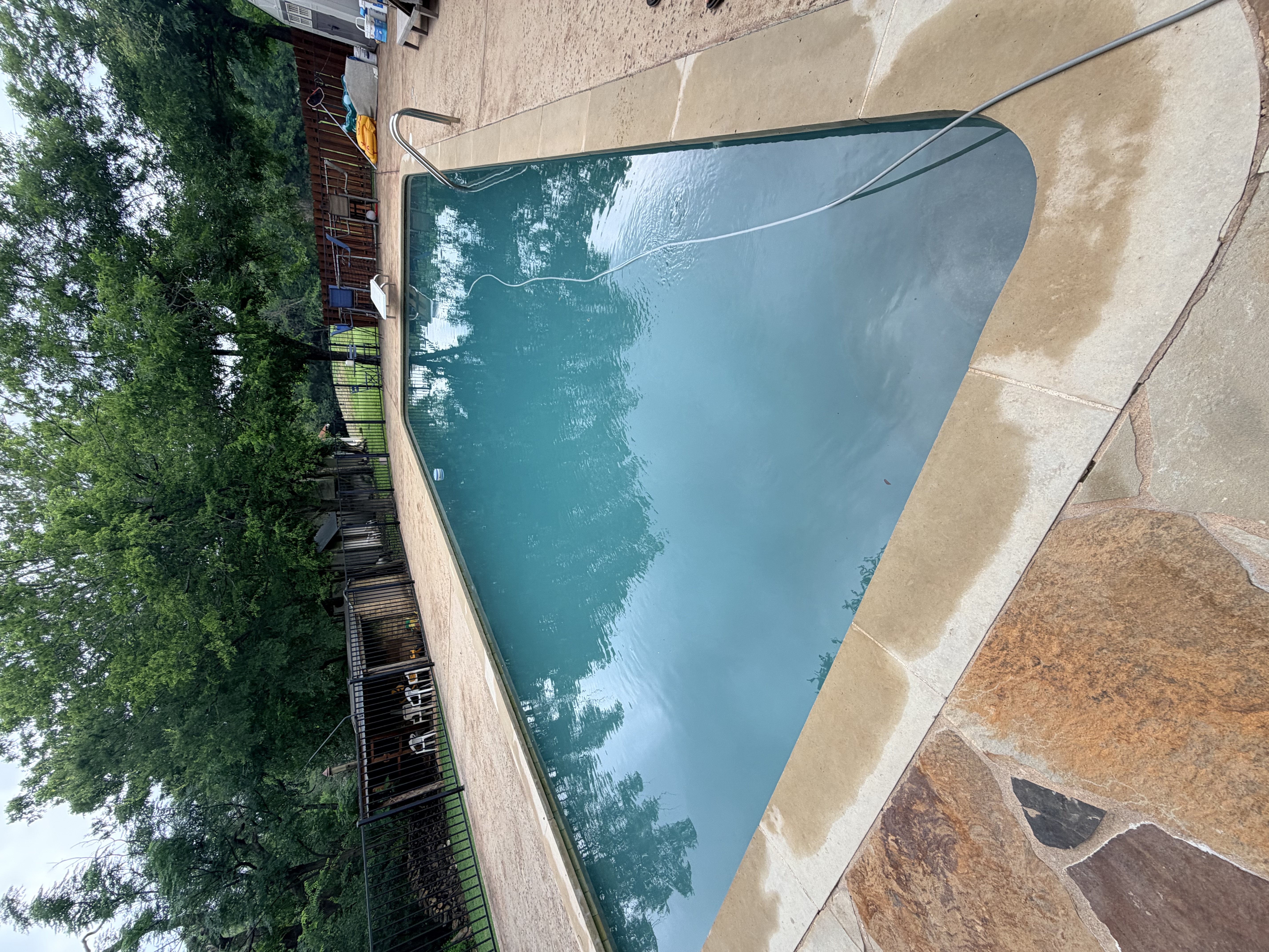 Clean pool service photo